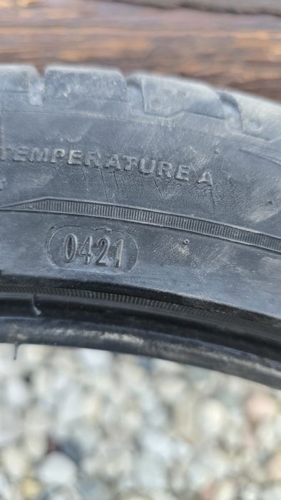 Гуми 225 40 18 летни