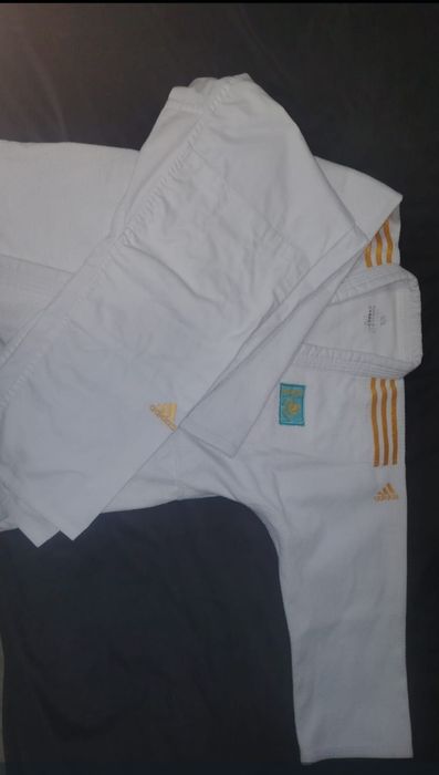 Продам кимано в отличном состоянии!