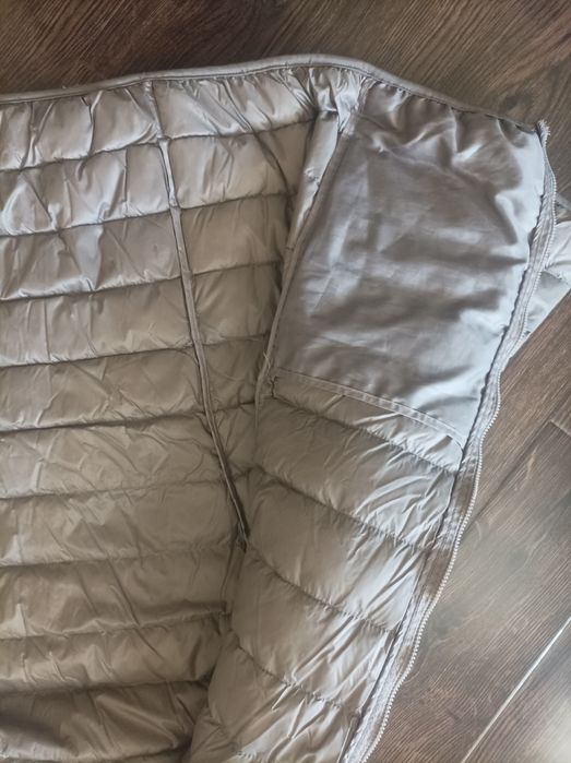 Пуховик женский 52 разм.юникло без дефектов в отличном состоянии