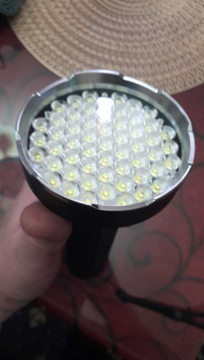 Lanterne led metalice de putere mare cu zoom acumulator litiu 18650