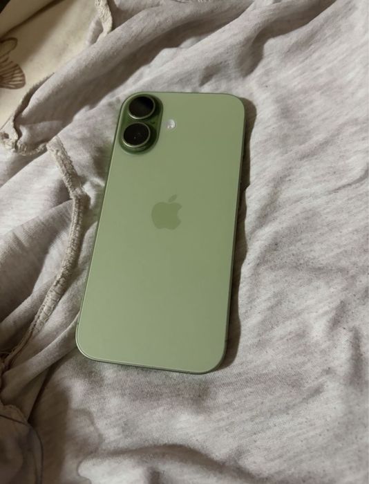 iPhone 17 512gb Sage Green 26.1 - заключен - за части
