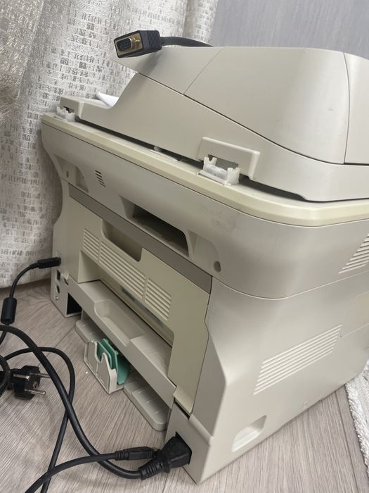 Принтер, печатает очень плохо, картриджы 2