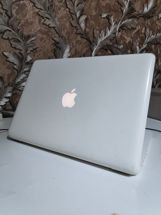 MacBook Mid 2010 13'