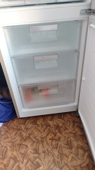 Продам холодильник