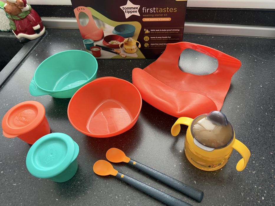 Tommee tippee сет за хранене + подарък лъжичка