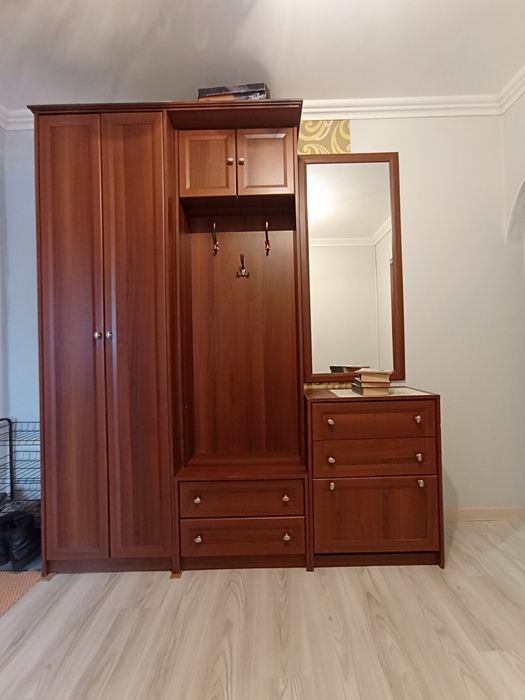 Продам прихожую в хорошем состоянии