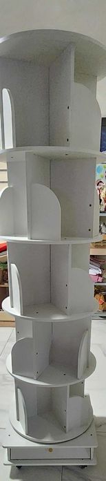 Вращающаяся на 360 книжная полка