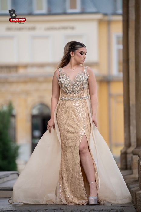 Ослепителна официална рокля