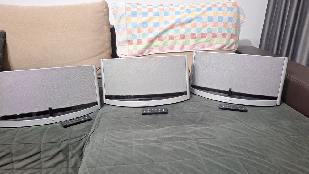 3× Bose sounddock 10