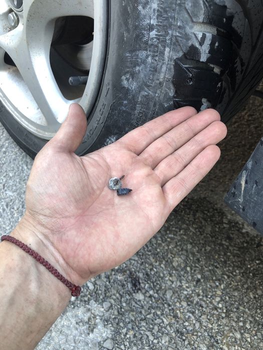 Гумени винтове, фитили за спукани гуми