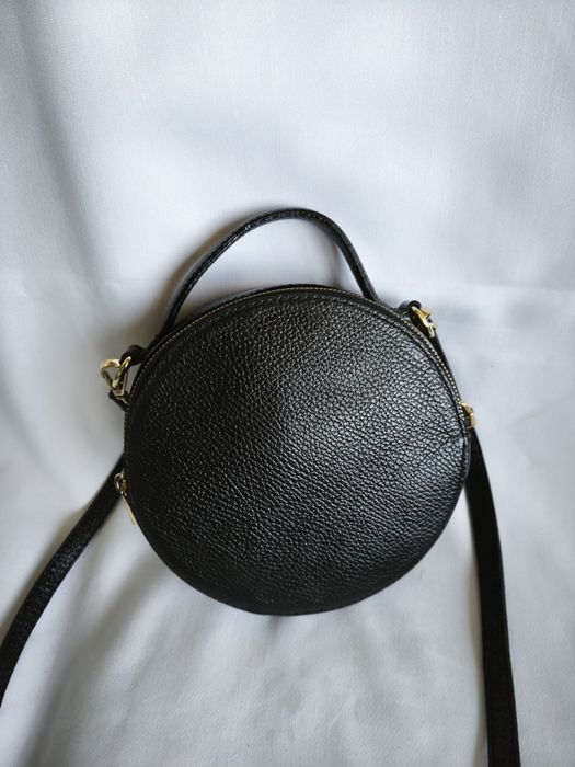Малка кръгла чанта