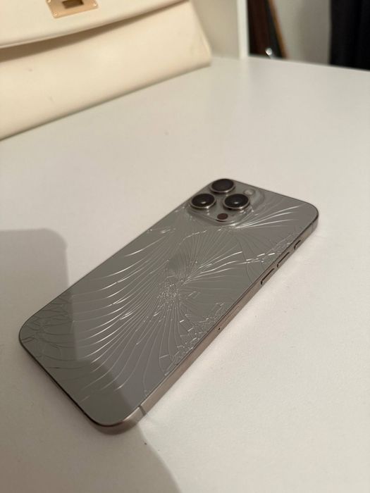 Iphone 15 pro max 256г
