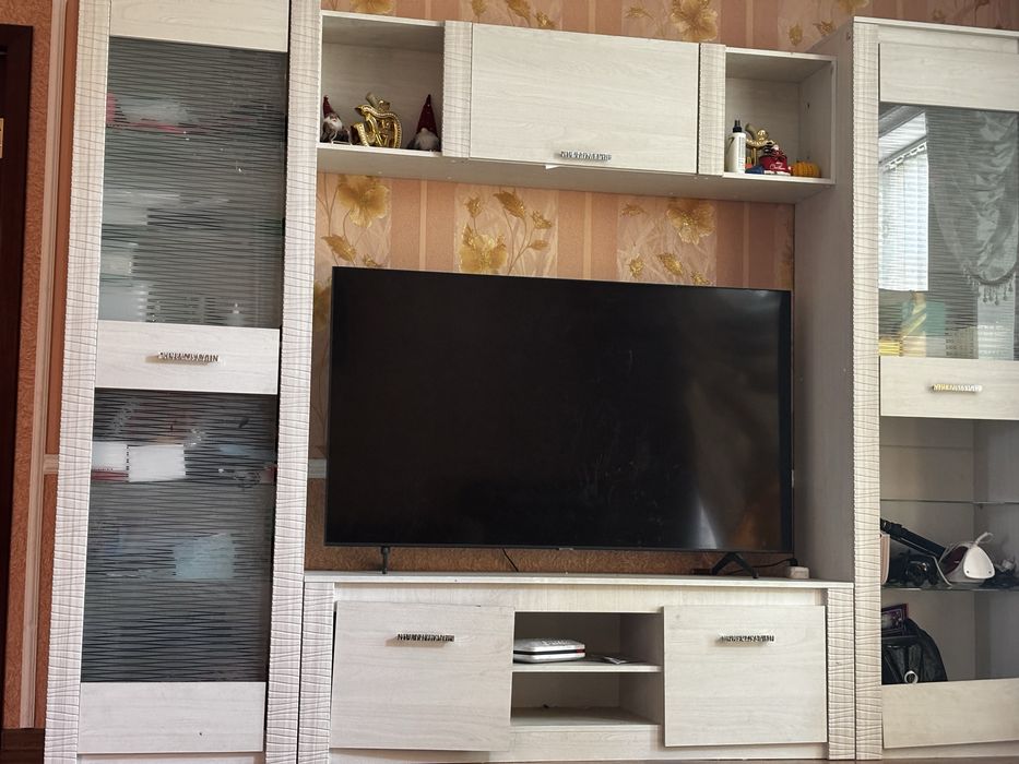 Горка под телевизор, цвет жемчуг