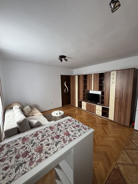 Apartament de inchiriat