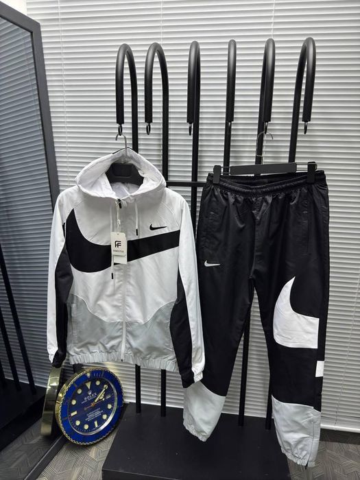 Мъжки шушлякови екипи Nike
