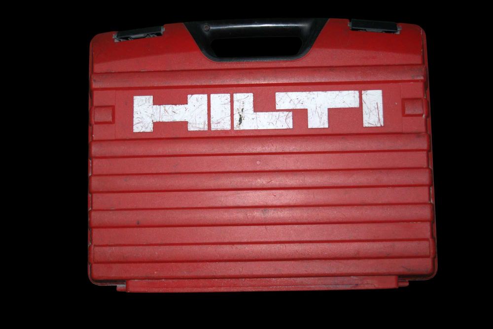 Nivel laser Hilti PMC 46 cu trepied și accesorii