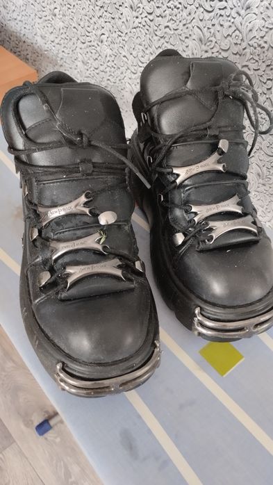 Продам ботинки "ньюроки"