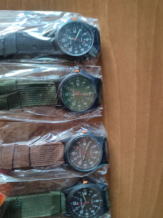 Нови часовници  с дата