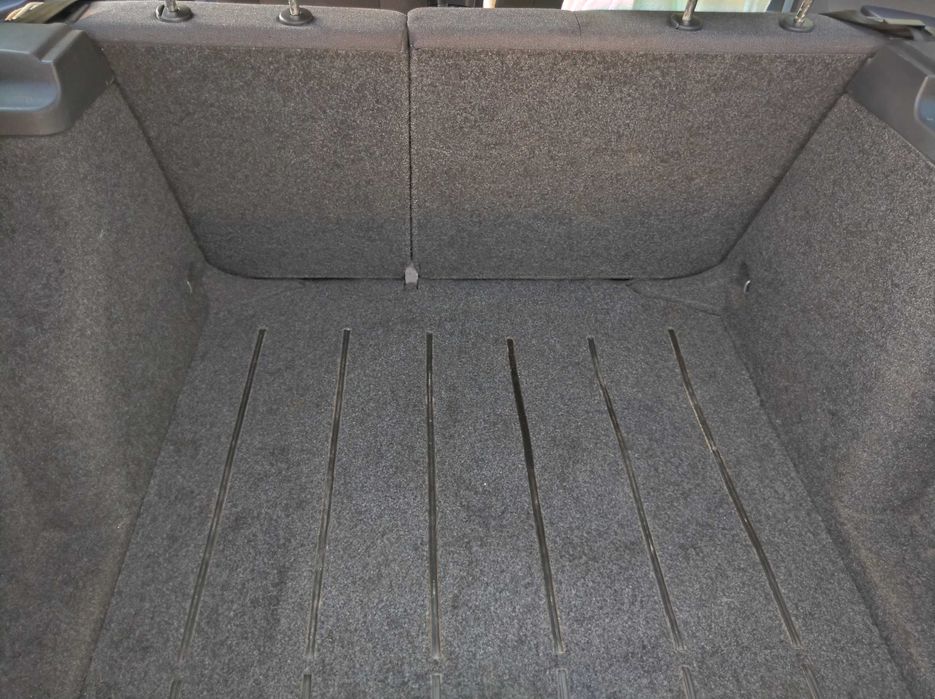 Шкода Фабия комби 1.4 бензин 2001