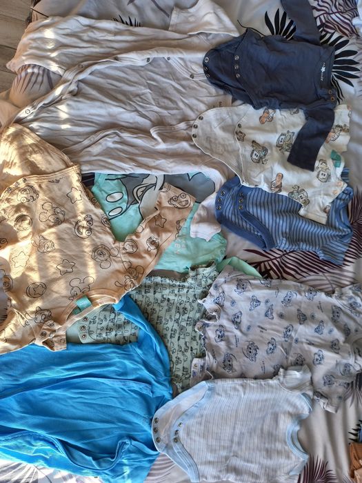 Haine bebe 0-9 luni  10 lei bucata