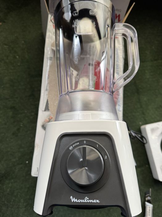 Блендер с пластмасова кана