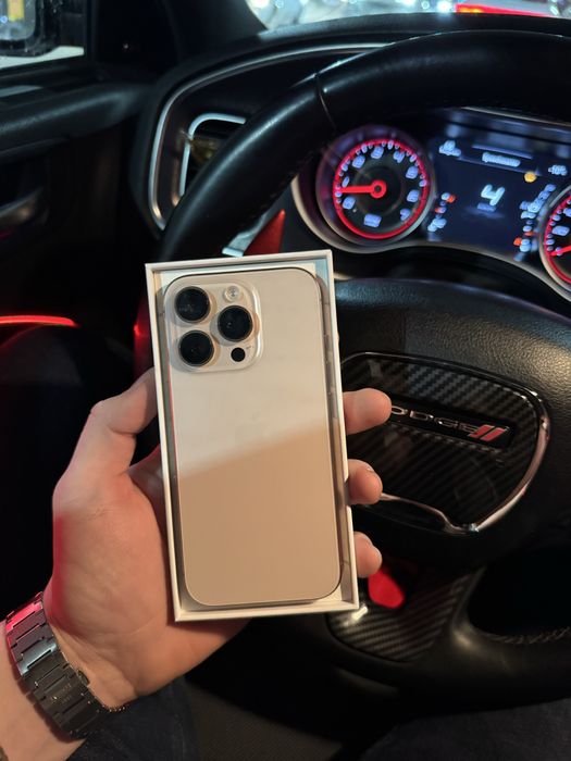 Продам Iphone 16 pro в идеале