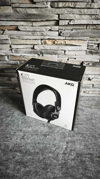 AKG K371 – Căști profesionale de studio - Titanium-Coated Drivers - B-Stock Thomann