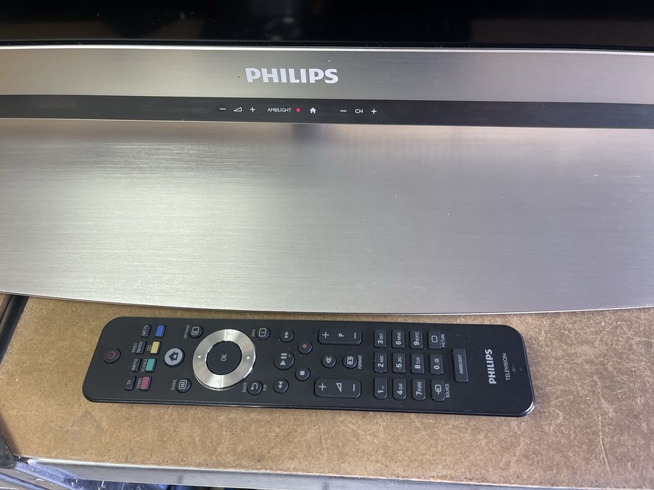 Телевизор Philips Full HD LED 37” Ambilight - 37PFL9606
