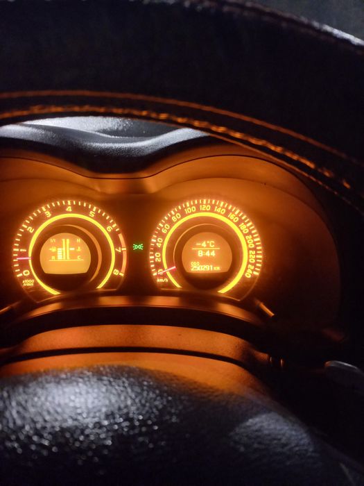 Продам таету каролу 2007г