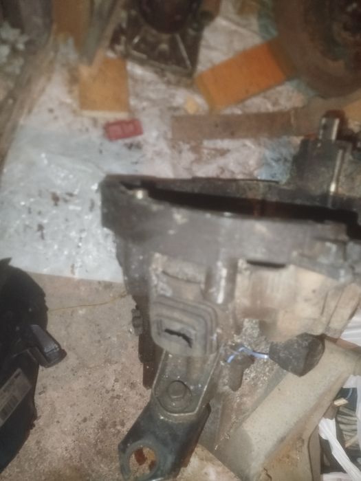 Скоростна кутия за Рено Сеник 1.6 16v