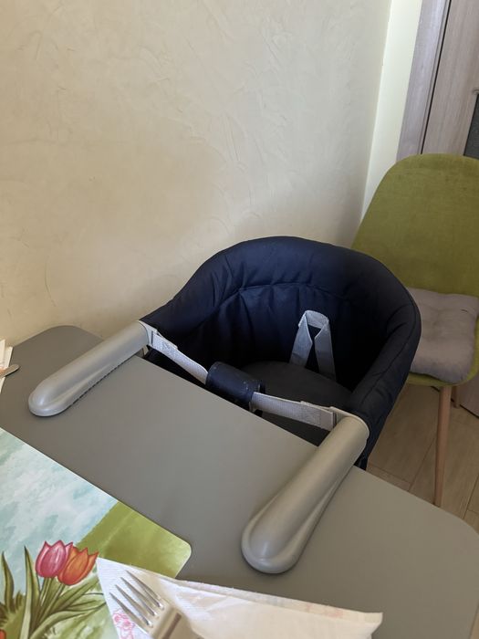 Scaun atasabil la masa de bucatarie-Inglesina