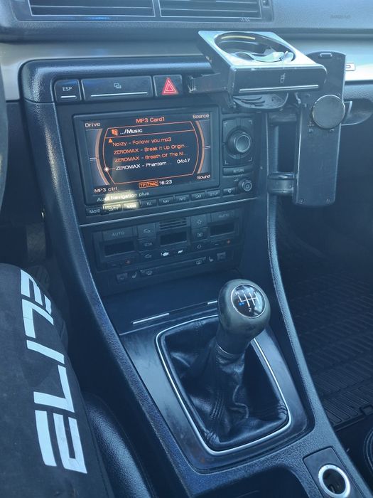 Vând Audi a4 b7 cod motor BPW quattro 2.0 tdi 103 kw 140 cp 2007 toate actele la zi ofer fiscal pe loc