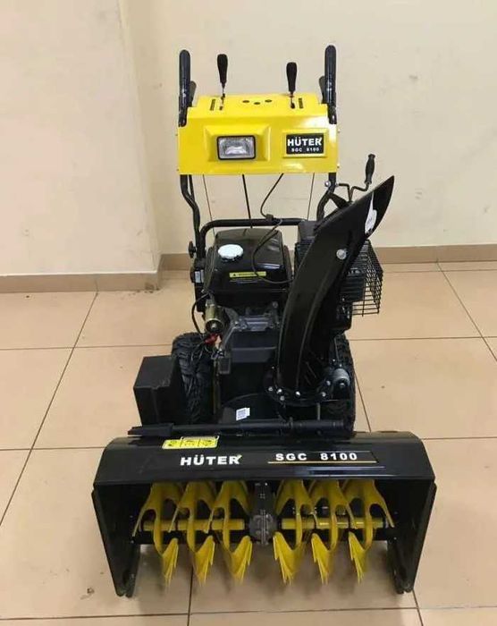 Снегоуборщик Huter SGC 8100