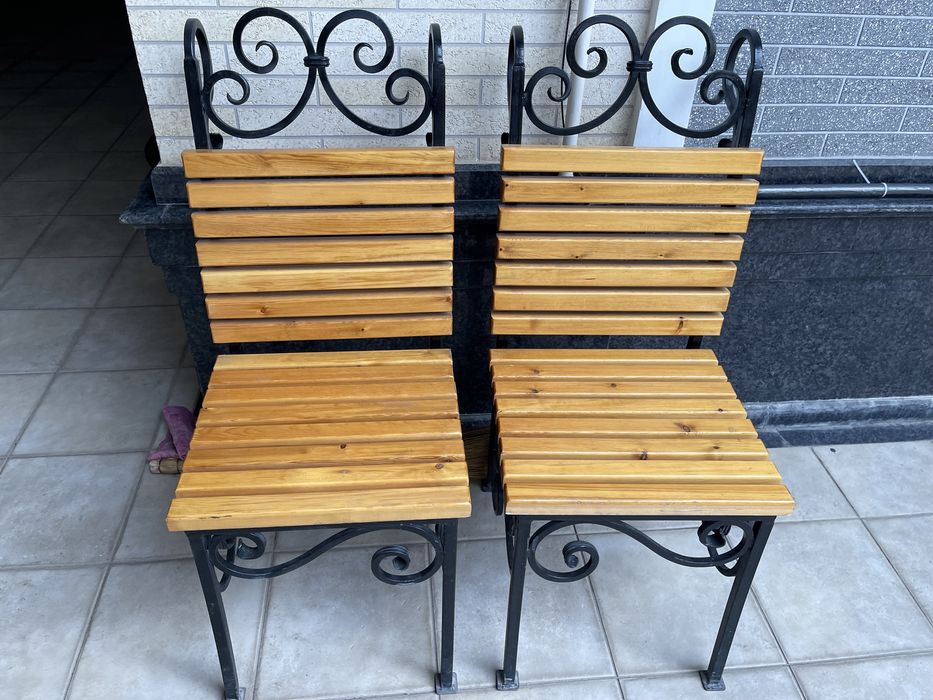 Мебель садовая из ковки и дерева