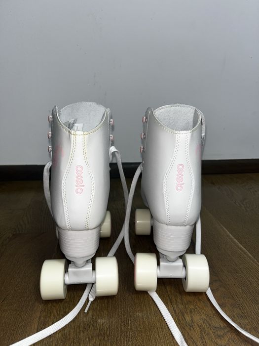 Role cu patru roți Oxelo – Alb-Roz, Ca Noi!