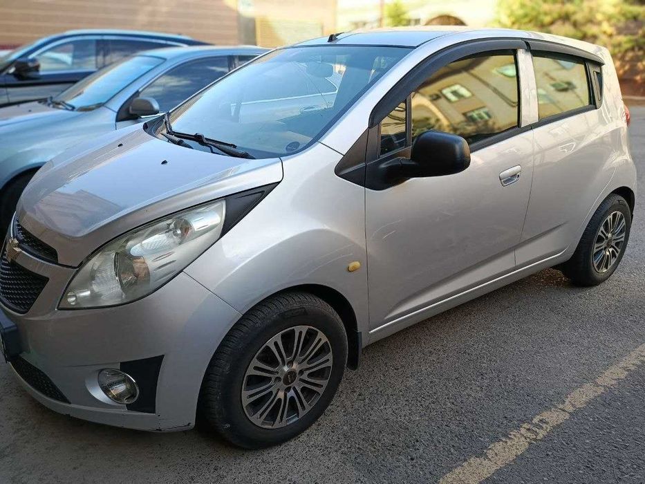 Chevrolet Spark 2015 г. — от первого владельца.