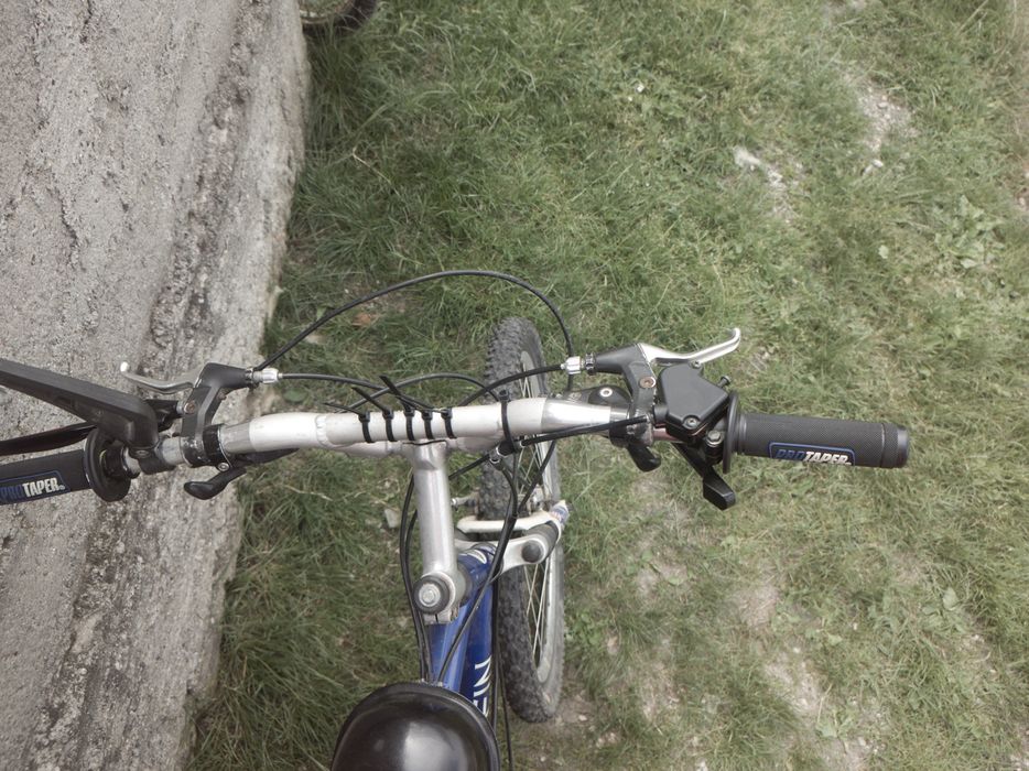 Bicicleta cu motor