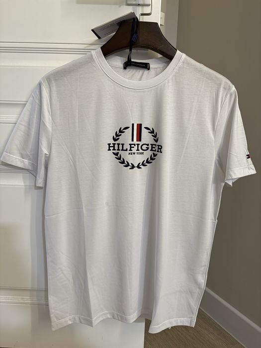 Футболка Tommy Hilfiger белая