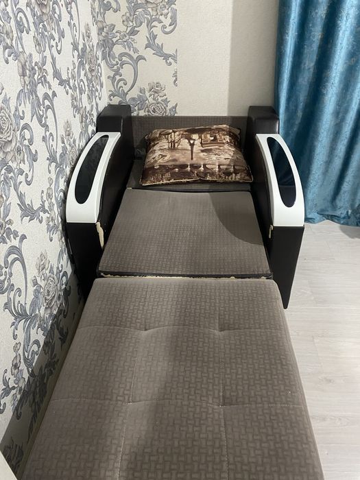 Продам раздвижное кресло