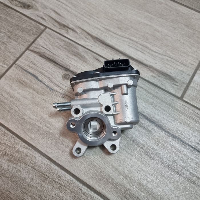 Supapa EGR Nissan Navara D40 Pathfinder Cabstar 2.5dCi Euro 4 # NOUA