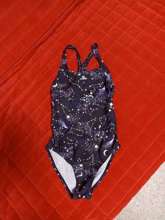 Продам купальник для плавания