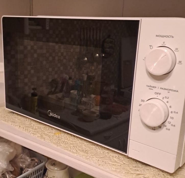 Микроволновка Midea
