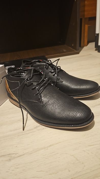 Pantofi barbati mărimea 43 NOI