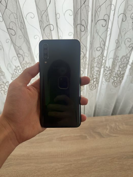 Samsung a50 64 gb xotira