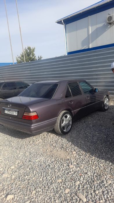 Продам Мерседес 124