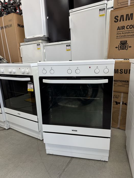 Готварска печка ELECTROLUX VOSS със керамичен плот