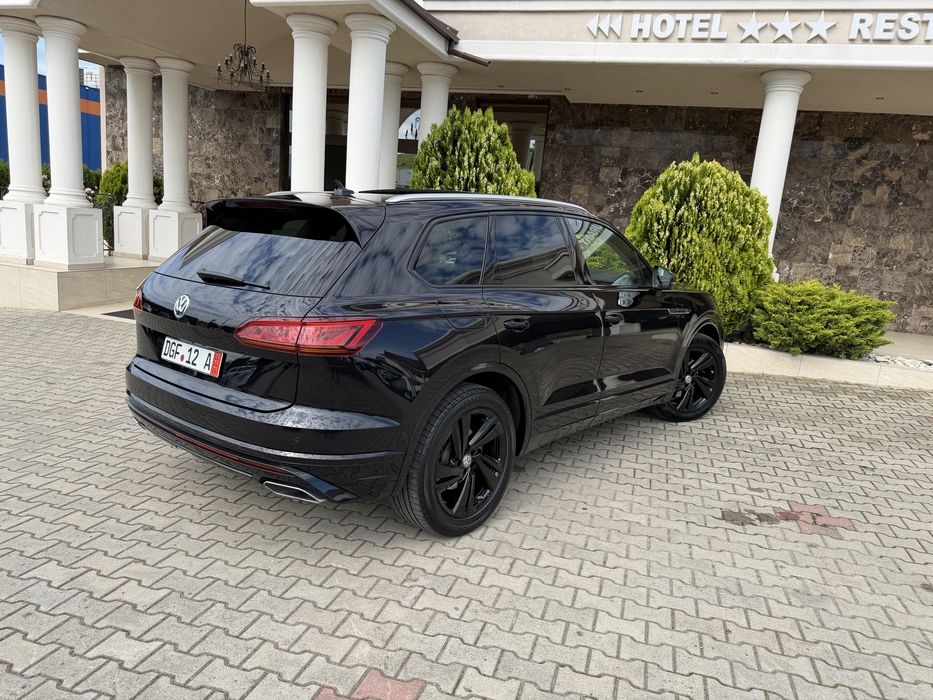 VOLKSWAGEN Touareg 2018 — imagine 3