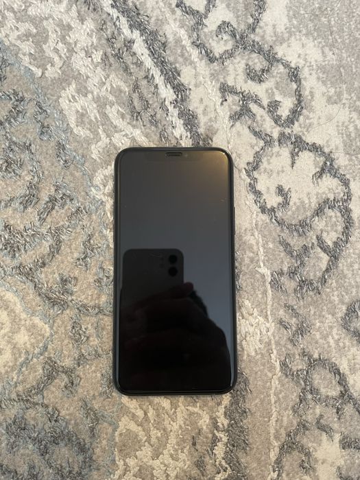 Айфон 11 про.       .