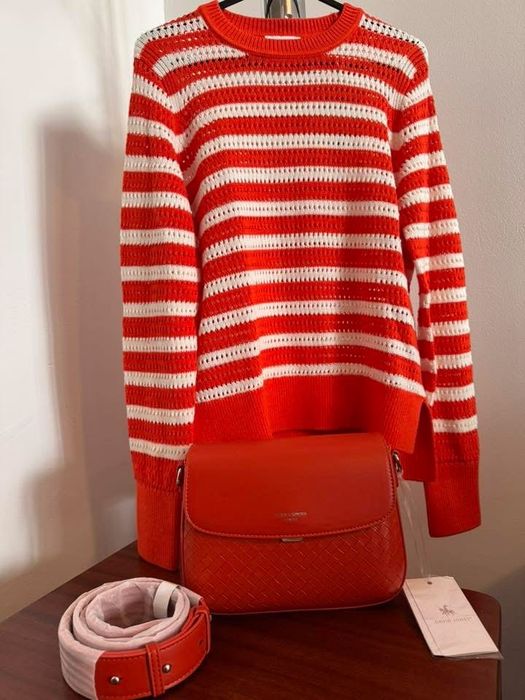 Чисто нова оранжева чанта David Jones