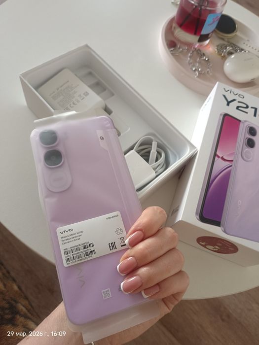 Продам новый телефон Vivo Y21d